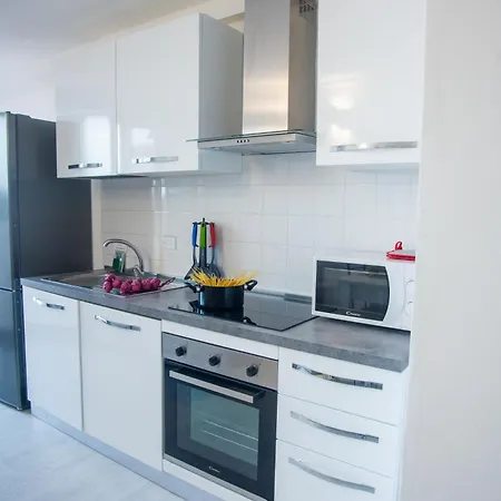 Sea View Historic Center - Happy Apartment *