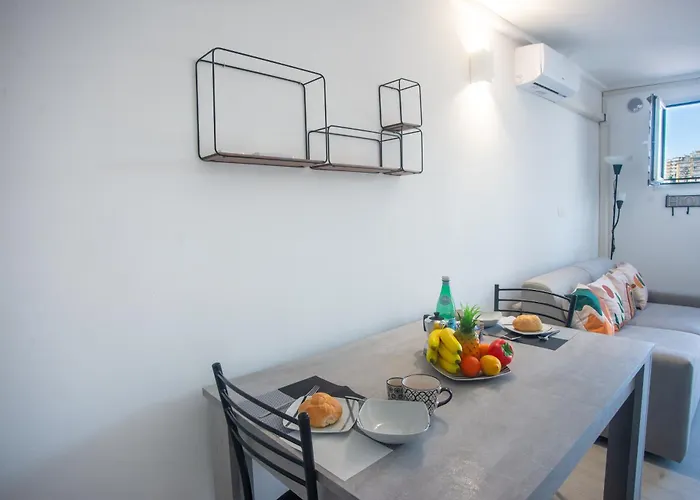 Sea View Historic Center - Happy *